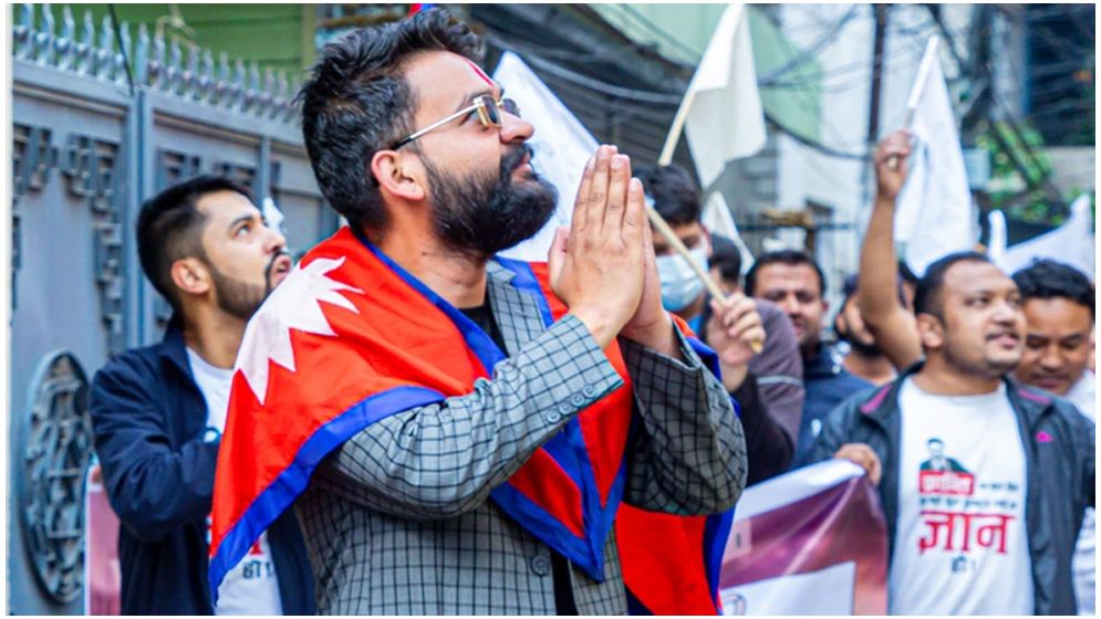 নেপালের ‘ভবিষ্যৎ প্রধানমন্ত্রীর’ আলোচনায় বালেন্দ্র শাহ