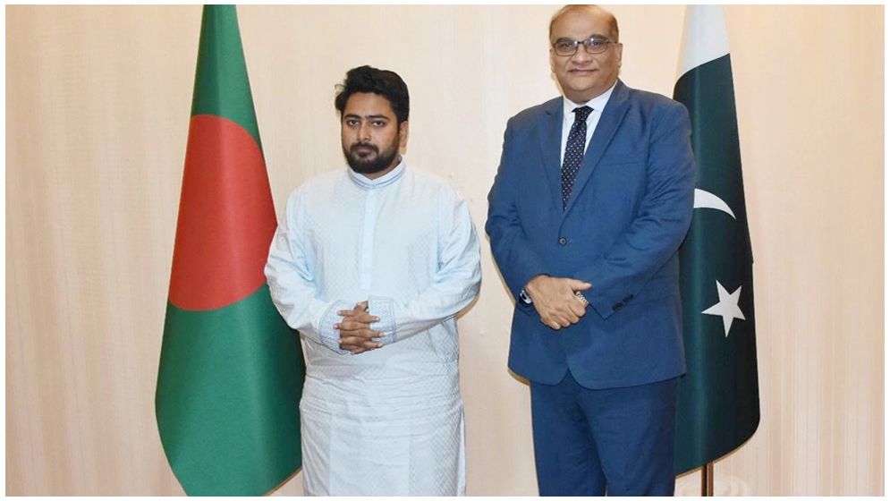 পাকিস্তান হাইকমিশনারের সঙ্গে নাহিদ ইসলামের বৈঠক