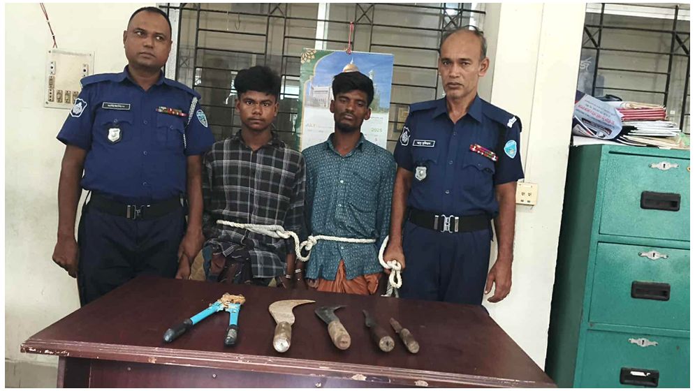 মেঘনা নদীতে দুই ডাকাত গ্রেপ্তার