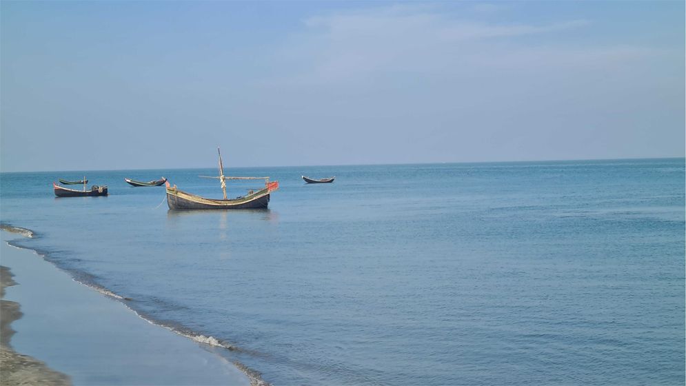 আবারও ১৪ বাংলাদেশি জেলেকে ধরে নিয়ে গেল আরাকান আর্মি