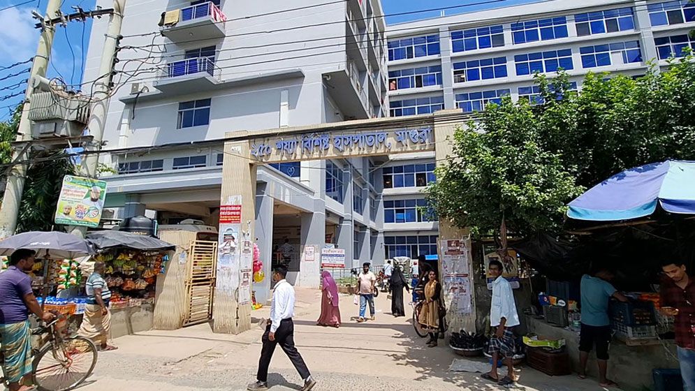 প্রথম স্ত্রীর দেওয়া আগুনে দগ্ধ স্বামী, দ্বিতীয় স্ত্রী ও শিশুসন্তান