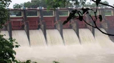 কাপ্তাই বাঁধ  বিপদ মুক্ত রাখতে ১৬ জলকপাট ফের খোলা