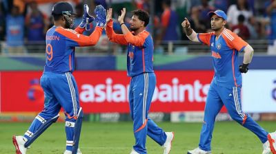 পাকিস্তান দারুণ সূচনা করেও ১৪৬ রানে অলআউপ