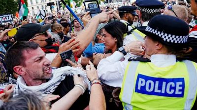 যুক্তরাজ্যের লন্ডনে ‘প্যালেস্টাইন অ্যাকশন’ গ্রুপের বিক্ষোভ, গ্রেফতার ৪ শতাধিক