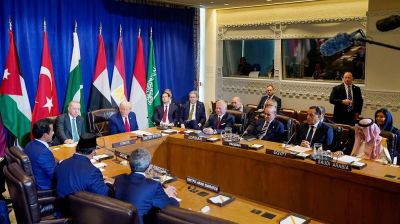 গাজায় যুদ্ধবিরতির জন্য ট্রাম্পের ২১ দফা পরিকল্পনা উপস্থাপন