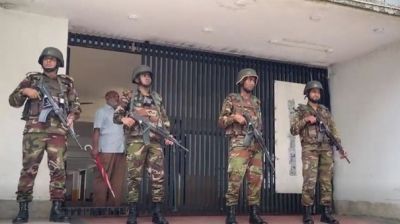 লালবাগে হাজী সেলিমের বাড়িতে যৌথবাহিনীর অভিযান