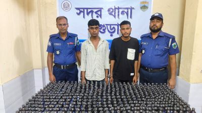 বগুড়ায় ৪০০ বোতল ফেন্সিডিলসহ দুই যুবক গ্রেফতার