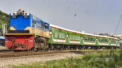 পূজার ছুটিতে পূর্বাঞ্চলে চলবে ৪ জোড়া স্পেশাল ট্রেন