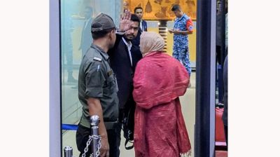 উন্নত চিকিৎসার জন্য সিঙ্গাপুরে নুরুল হক নুর