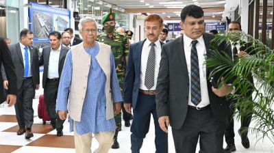 শীর্ষ রাজনৈতিক নেতাদের নিয়ে নিউ ইয়র্কের পথে প্রধান উপদেষ্টা