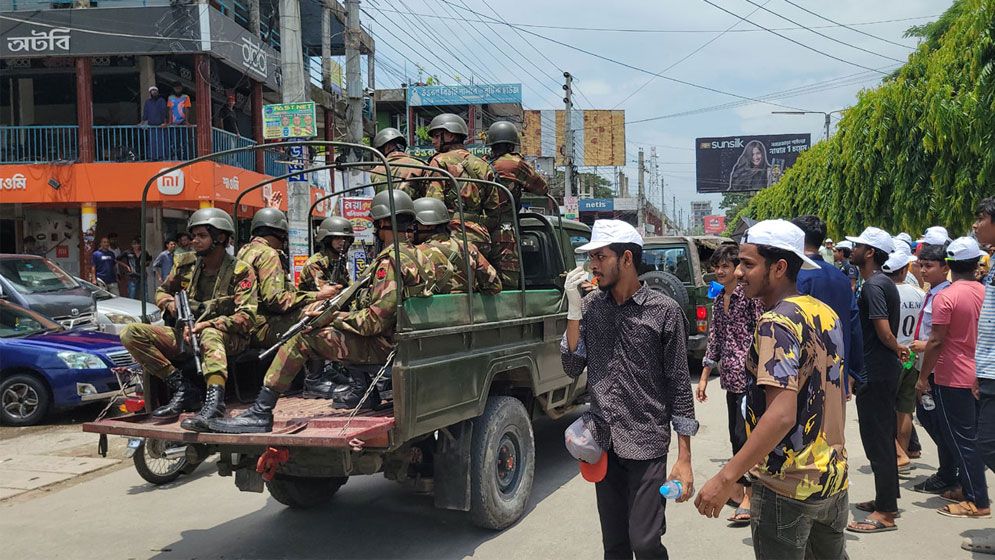 আইন-শৃঙ্খলা পরিস্থিতি কিছুটা অবনতির স্বীকারোক্তি স্বরাষ্ট্র উপদেষ্টার