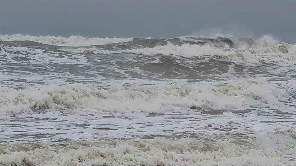 নিম্নচাপে রূপ নিলো সুস্পষ্ট লঘুচাপ, সমুদ্রবন্দরে ৩ নম্বর সতর্ক সংকেত