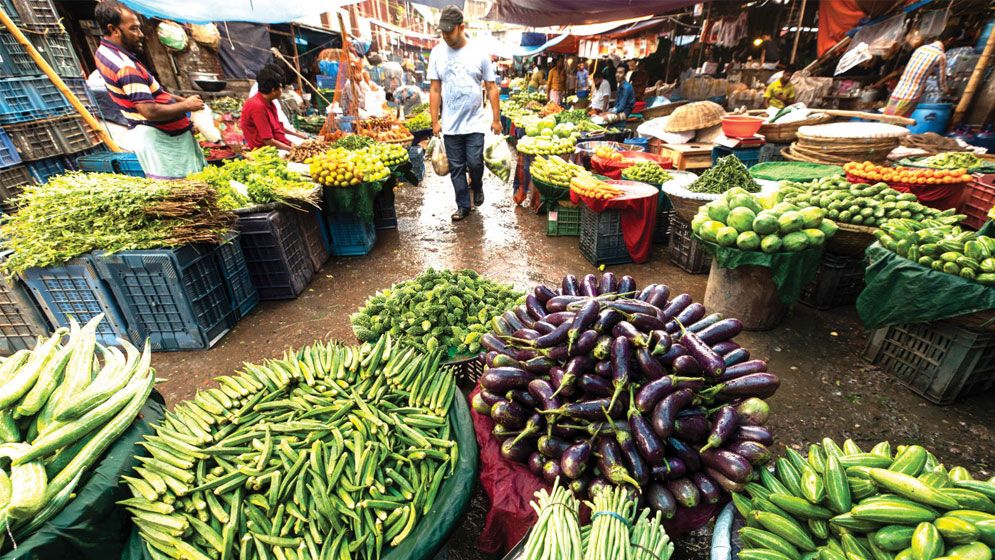 সবজির দামে স্বস্তি, ইলিশ-ডিম-চাল এখনো চড়া