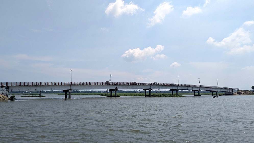 বর্ষার বিপুল জলরাশিতে নবযৌবনা চলনবিল