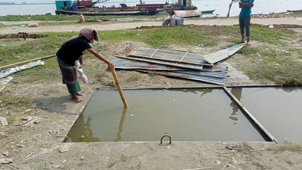 নদীবন্দরে অরক্ষিত হাউজ,ডুবে শিশুর মৃত্যু