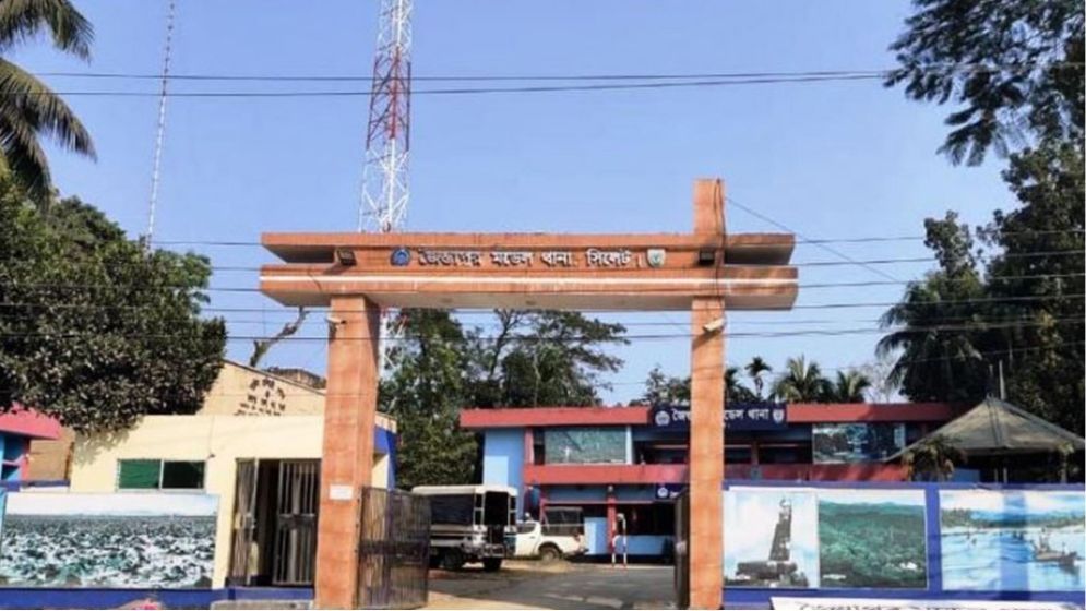 চোরাকারবারিদের হামলা ঠেকাতে’ বিজিবির গুলি, যুবক নিহত