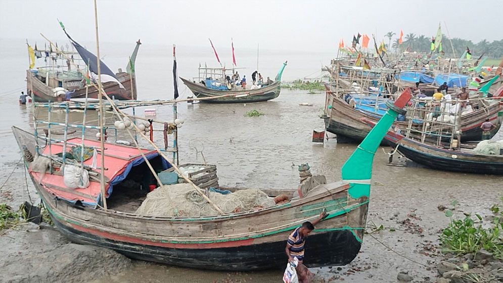 ২২ দিন পর নদীতে নামতে প্রস্তুত চাঁদপুরের অর্ধলক্ষ জেলে