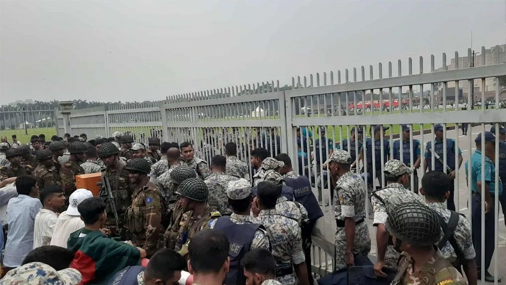 সংসদ ভবন এলাকায় সংঘর্ষের প্রতিবাদে জুলাই যোদ্ধাদের নতুন কর্মসূচি