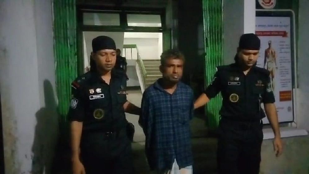 মাদকের টাকার জন্য বৃদ্ধ বাবাকে হত্যা, নারায়ণগঞ্জ থেকে গ্রেফতার ছেলে