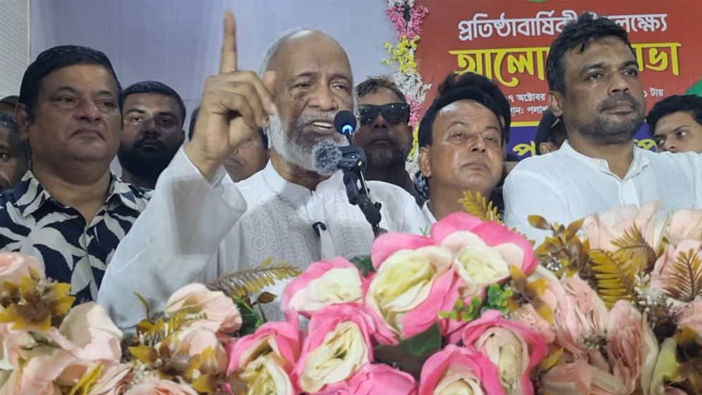 বিএনপিকে নিশ্চিহ্ন করতে গিয়ে আওয়ামী লীগ নিজেরাই নিশ্চিহ্ন হওয়ার পথে: মঈন খান