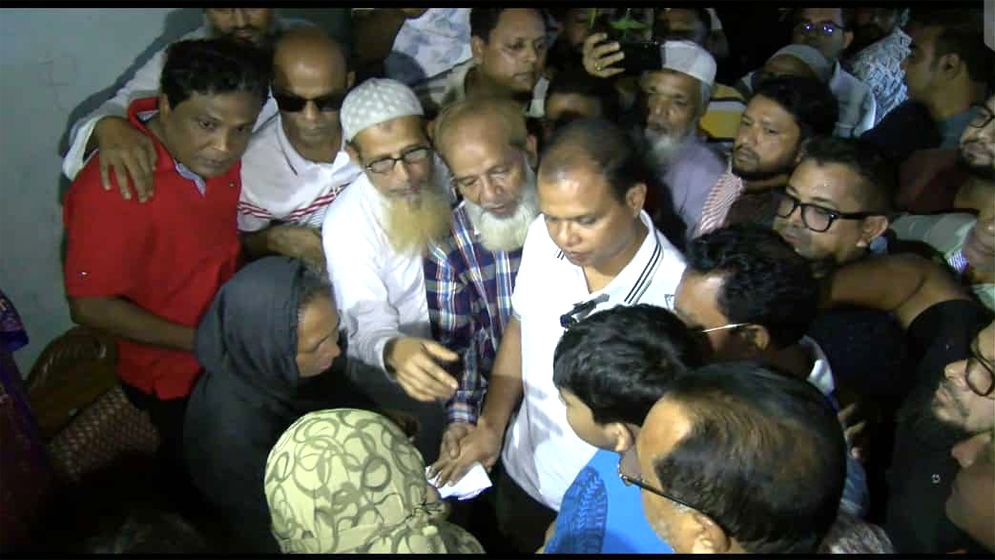 বগুড়ায় নিহত যুবদল নেতার পরিবারের পাশে তারেক রহমান