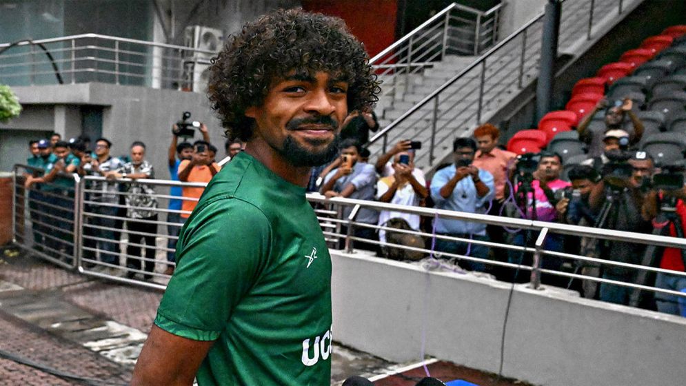 আমি মেসি নই—মেসির সঙ্গে তুলনায় হামজা