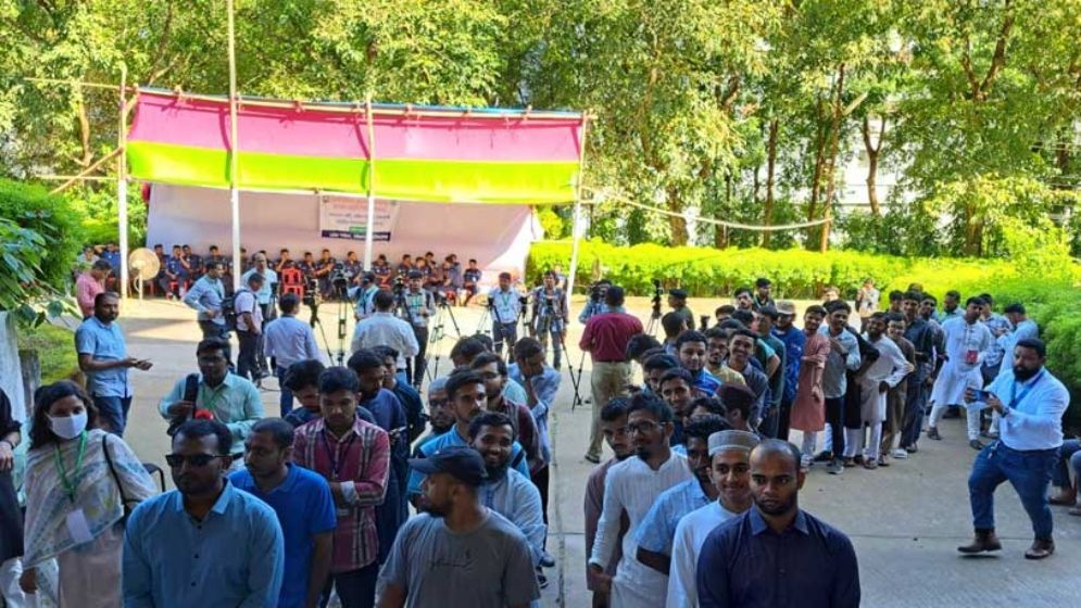 চাকসুতে চার ঘণ্টায় ভোট পড়ল কত