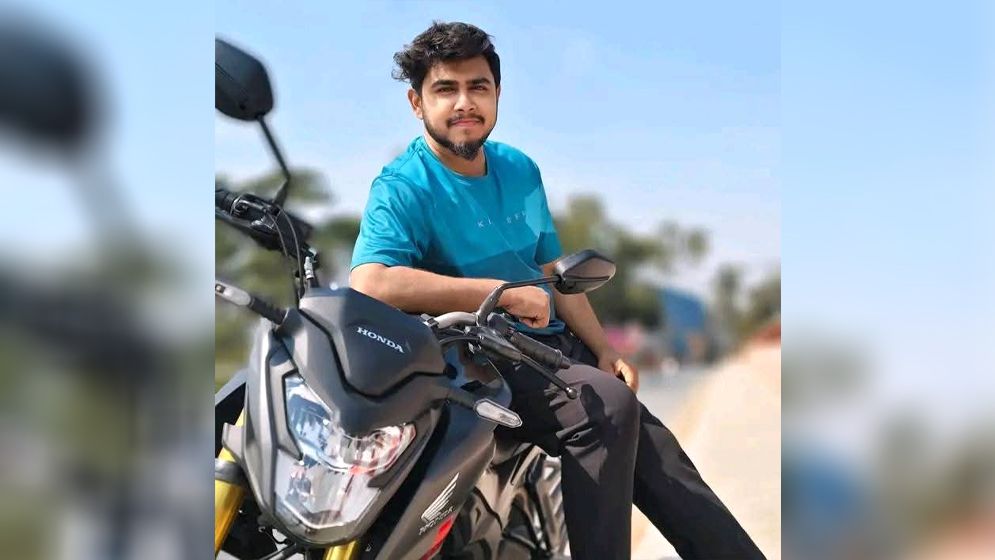 অটোরিকশা-মোটরসাইকেল সংঘর্ষে যুবক নিহত