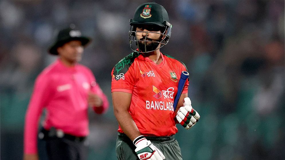 ব্যাটিং ব্যর্থতায় হারল বাংলাদেশ