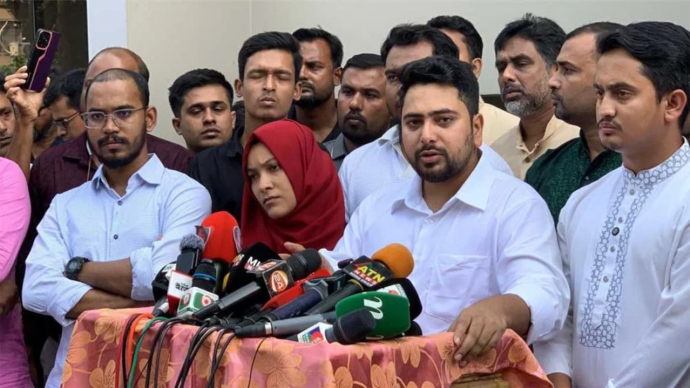 ফেব্রুয়ারিতে নির্বাচন সম্ভব নয়: নাহিদ ইসলাম