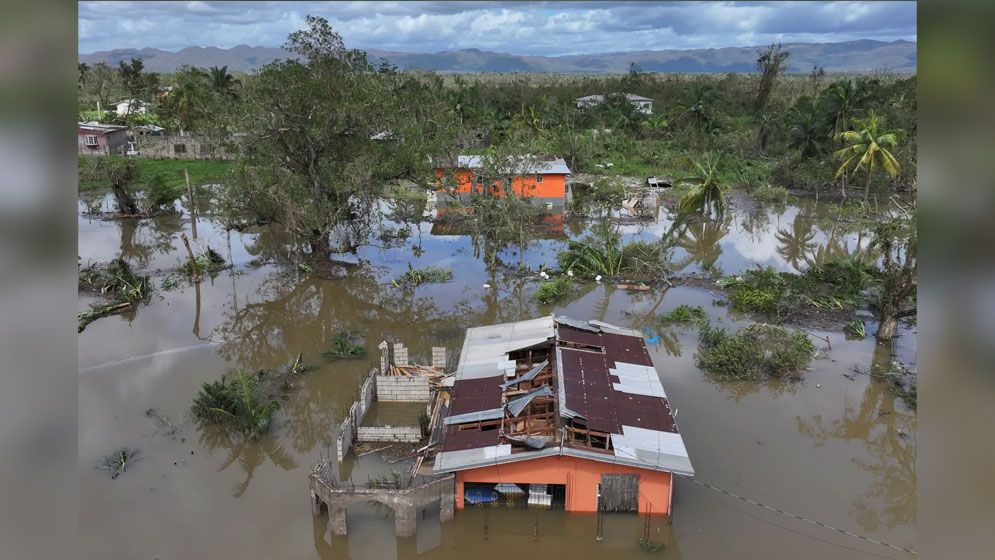 হারিকেন মেলিসার তাণ্ডব: ক্যারিবিয়ানে নিহত ২৫, ব্যাপক ধ্বংসযজ্ঞ