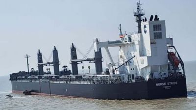 আমদানি করা গমের প্রথম চালান দেশে যুক্তরাষ্ট্র থেকে