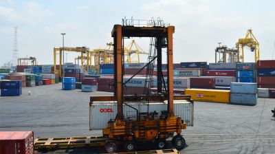 চট্টগ্রাম বন্দরে নিলাম কনটেইনারের জট বাড়ছেই