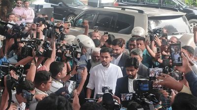 হাসিনার বিরুদ্ধে সাক্ষ্য দিতে ট্রাইব্যুনালে আসিফ মাহমুদ