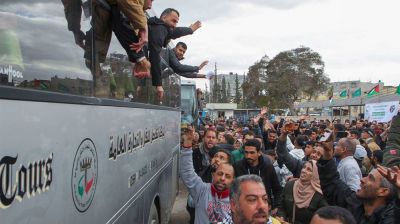 ইসরায়েলের কারাগার থেকে মুক্তি পেলেন ৩ হাজার ৭০০ ফিলিস্তিনি