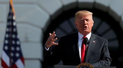 চীনা পণ্যের ওপর ১০০ শতাংশ শুল্ক আরোপের ঘোষণা ট্রাম্পের