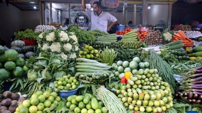 সবজির দাম কমছেই না