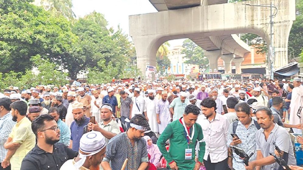 জাতীয়করণের দাবিতে যমুনা অভিমুখে ইবতেদায়ি শিক্ষকদের লংমার্চের ঘোষণা