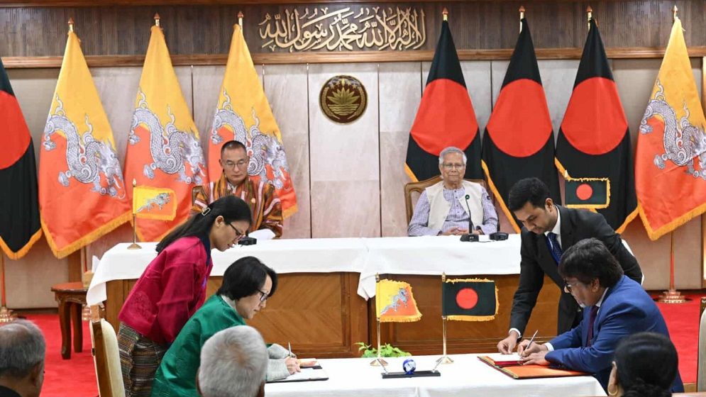 স্বাস্থ্য ও ইন্টারনেট সংযোগে ভুটানের সঙ্গে দুটি সমঝোতা স্মারক সই করল বাংলাদেশ