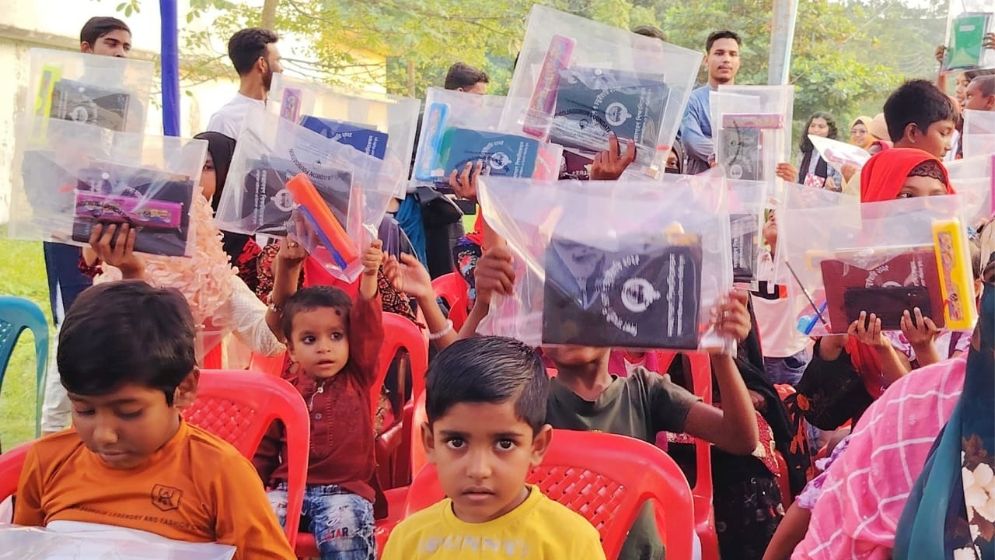 ‎রাবিতে নবজাগরণ ফাউন্ডেশনের শিক্ষা সামগ্রী বিতরণ