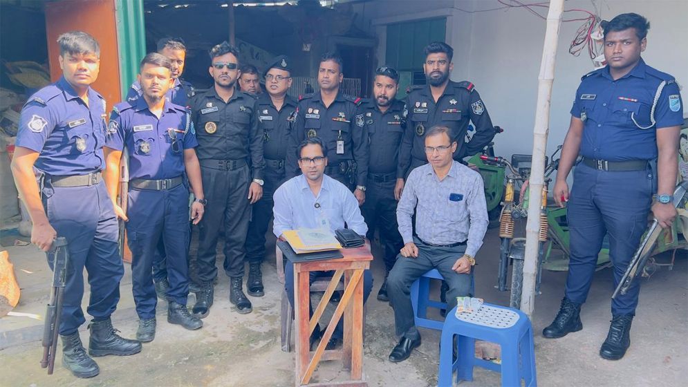 কিশোরগঞ্জে নিরাপদ খাদ্য আইনে তিন প্রতিষ্ঠানে ৪ লাখ টাকা জরিমানা