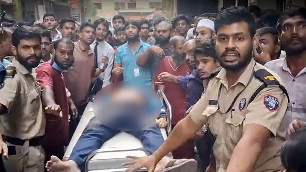 পুরান ঢাকায় একজনকে গুলি করে হত্যা