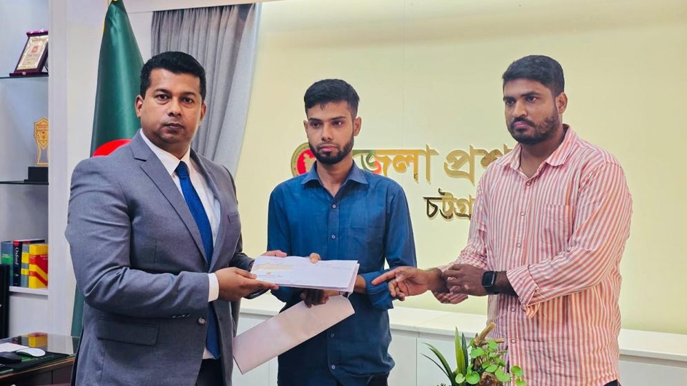 বীর মুক্তিযোদ্ধা ইউনুছের পাশে দাঁড়ালেন : ডিসি জাহিদুল ইসলাম