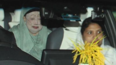 স্বাস্থ্য পরীক্ষা জন্য হাসপাতালে ভর্তি খালেদা জিয়া