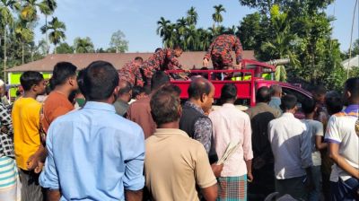 ফায়ার সা‌র্ভি‌সের গা‌ড়িচাল‌কের ঝুলন্ত মরদেহ উদ্ধার
