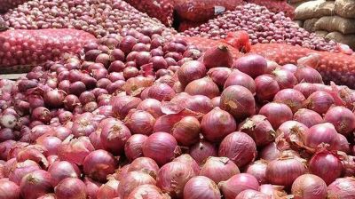 ঊর্ধ্বমুখী পেঁয়াজের দাম, বাণিজ্য উপদেষ্টার হুঁশিয়ারির পরও কমছে না দাম