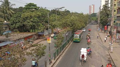 শেখ হাসিনার রায়কে ঘিরে রাজধানীতে গণপরিবহন ও জনসমাগম কম