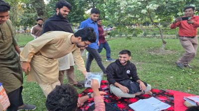 শেখ হাসিনা ফাঁসির রায় প্রকাশ,  রাকসুর আনন্দ উল্লাস ও মিষ্টি বিতরণ