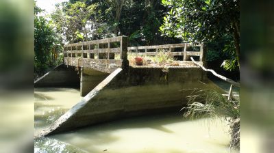 সেতু আছে, রাস্তা নেই