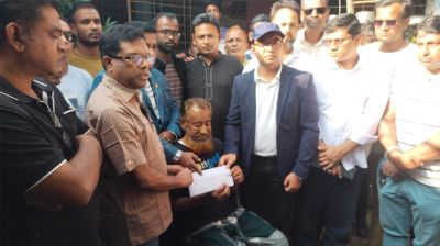 বগুড়ায় অসুস্থ দুই নেতাকে তারেক রহমানের আর্থিক সহায়তা